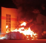 순천 케미컬공장 야적장서 화재...인명피해 없어