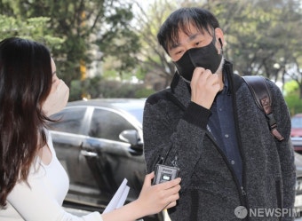 '김정숙 여사 옷값 의혹' 고발인 조사 참석하는 서민위