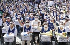발달장애 부모들 "4년 전도 삭발, 24시간 지원 구축해달라" 대표 이미지