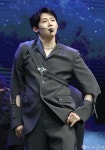 싸이퍼 탄, 에너지 넘치는 무대