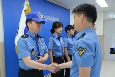 평택해경, 훈련 교관 착모식 개최…자긍심 제고·전문성 향상