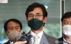 벌금형 선고 받은 유시민 전 노무현재단 이사장