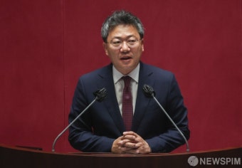 인사말하는 박정하 국민의힘 의원