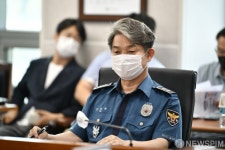 경청하는 임용환 광주경찰청장