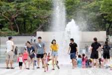 파리공원 음악분수 찾은 시민들