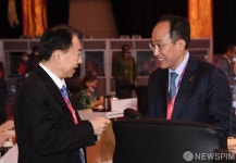 아사까와 마사쓰구 아시아개발은행(ADB)총재와 환담하는 추경호 부총리