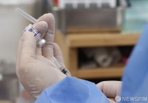 50대로 확대된 코로나19 4차 접종