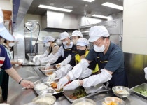 광명시의회 경로식당 배식 봉사활동 실천