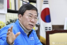 검찰, 前 서울 중구청장 '선거법 위반' 관련 중구청 공무원 소환