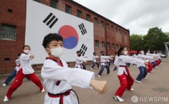 광복절 퍼포먼스