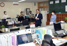 하윤수 부산교육감, 중학교 2학기 개학상황 점검