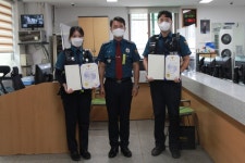 홍천경찰서, 유공 경찰관 2명 표창