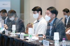 친환경 섬유패션 정책 간담회 주재하는 장영진 차관