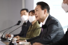 尹대통령 위기가구 촘촘히 발굴…필요한 복지 제대로 지원해야