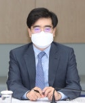 자동차 산업 원탁회의 참석한 공영운 현기차 사장