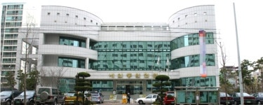 김해시 내외동장, 치킨 제공 시의원엔 호의적…발설자엔 매장 막말 논란