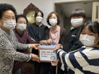 충주 산척초·중, 노인회관에 배추김치 전달