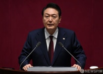 국회 시정연설 하는 윤석열 대통령