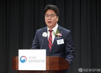축사하는 윤태식 관세청장