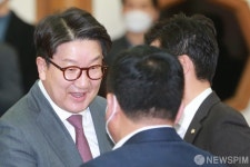 국민공감 공부모임 참석한 권성동 의원