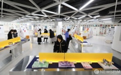 고척스카이돔에 개관한 아트북 도서관 서울아트책보고