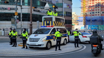 부산경찰청, 부산불꽃축제 안전 총력...'혼잡안전관리차량' 첫 가동