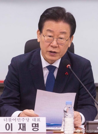 축사하는 이재명 대표