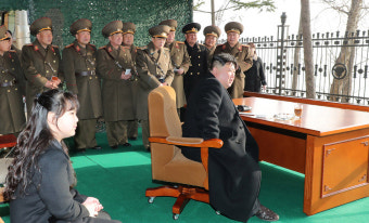 김정은, 남한 비행장 타격훈련 참관...딸 김주애 동행
