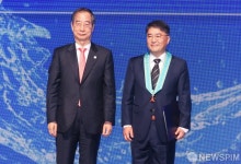 한덕수 총리, 부강테크에 동탑산업훈장 수여