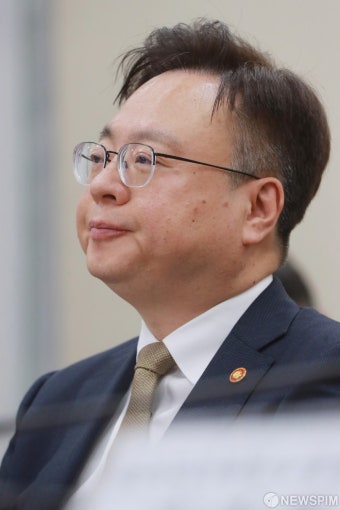 연금개혁특별위원회 자리한 조규홍 장관