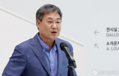 축사하는 정문헌 종로구청장