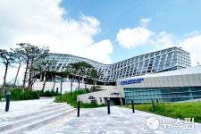 세종시 조치원읍사무소서 민원인 흉기 난동...공무원 3명 부상