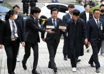 '공직선거법 위반 혐의' 이재명 대표, 4차 공판 출석