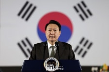 [전문] 尹대통령 419 정신은 韓 헌법 정신…국민 삶에 스며들게 할 것