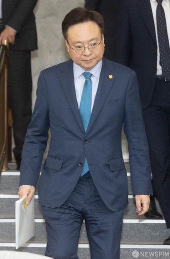 당정협의회 참석하는 조규홍 장관