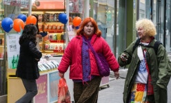 [반갑다 외국인]③ 韓간식먹방에 투어패스까지...편의점도 들썩