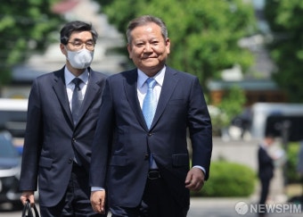 이상민 장관, 탄핵심판 1차 변론 출석