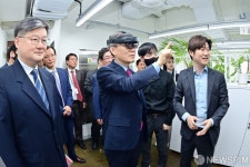 서울바이오허브 방문한 이종호 과학기술정보통신부 장관