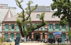 복원 끝내고 개관 앞둔 덕수궁 돈덕전