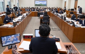 국회 환노위, '노란봉투법' 與 퇴장 속 野 단독으로 본회의 직회부 의결