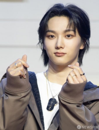 보이넥스트도어 성호 '하트 뿜뿜'