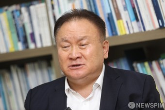 민주 지도부, '유쾌한 결별' 이상민에 엄중 경고…