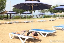 한강 모래사장 해변쉼터로 변신