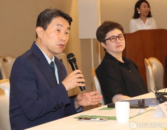 이주호 부총리,교권회복 및 보호를 위한 학부모 간담회 발언