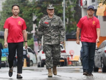 '항명 및 상관 명예훼손' 박정훈 대령 군 검찰 재출석