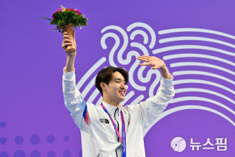 [항저우AG] 김우민, 황선우 이어 2관왕...쑨양 기록도 깼다