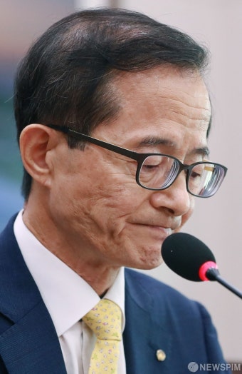 손태락 한국부동산원 원장, '입 굳게 다물며'