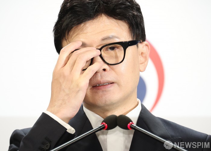 선관위에 신고된 한동훈 후보와 김건희 여사 사이의 문자 논란