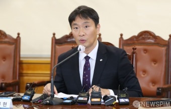 모두발언하는 이복현 금융감독원장