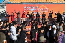 해군과 함께 달리는 제16회 진해마라톤대회 성황리 개최
